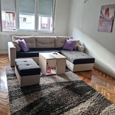 Empire Apartments Skopje Buitenkant foto
