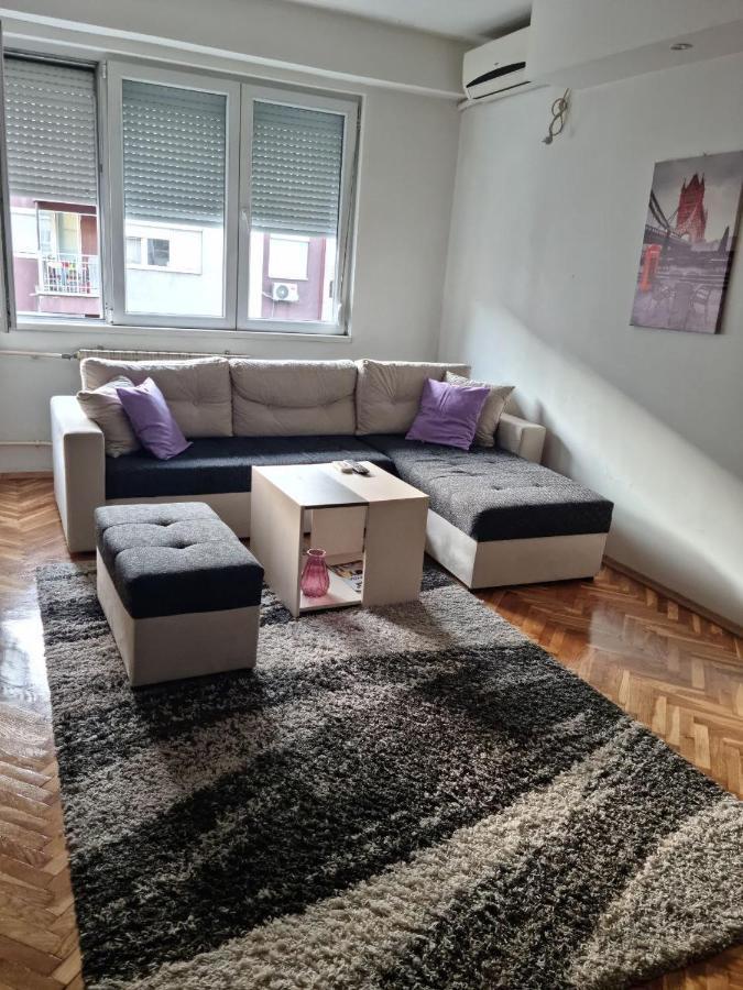 Empire Apartments Skopje Buitenkant foto